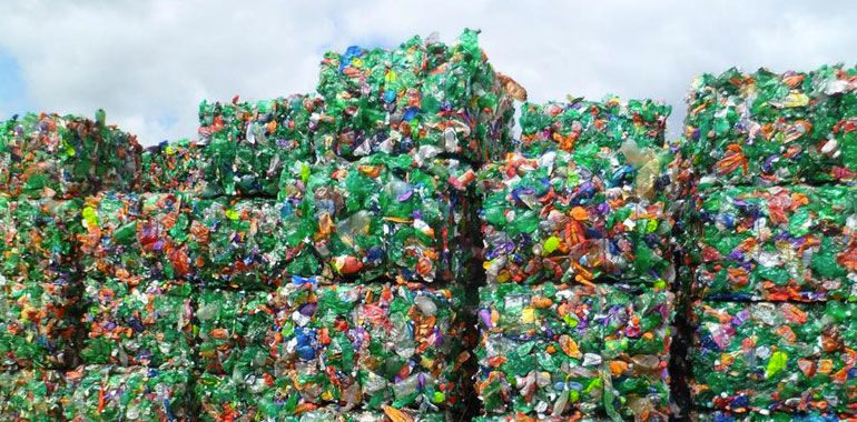 economia circolare rifiuti di plastica devono seguire specifici flussi